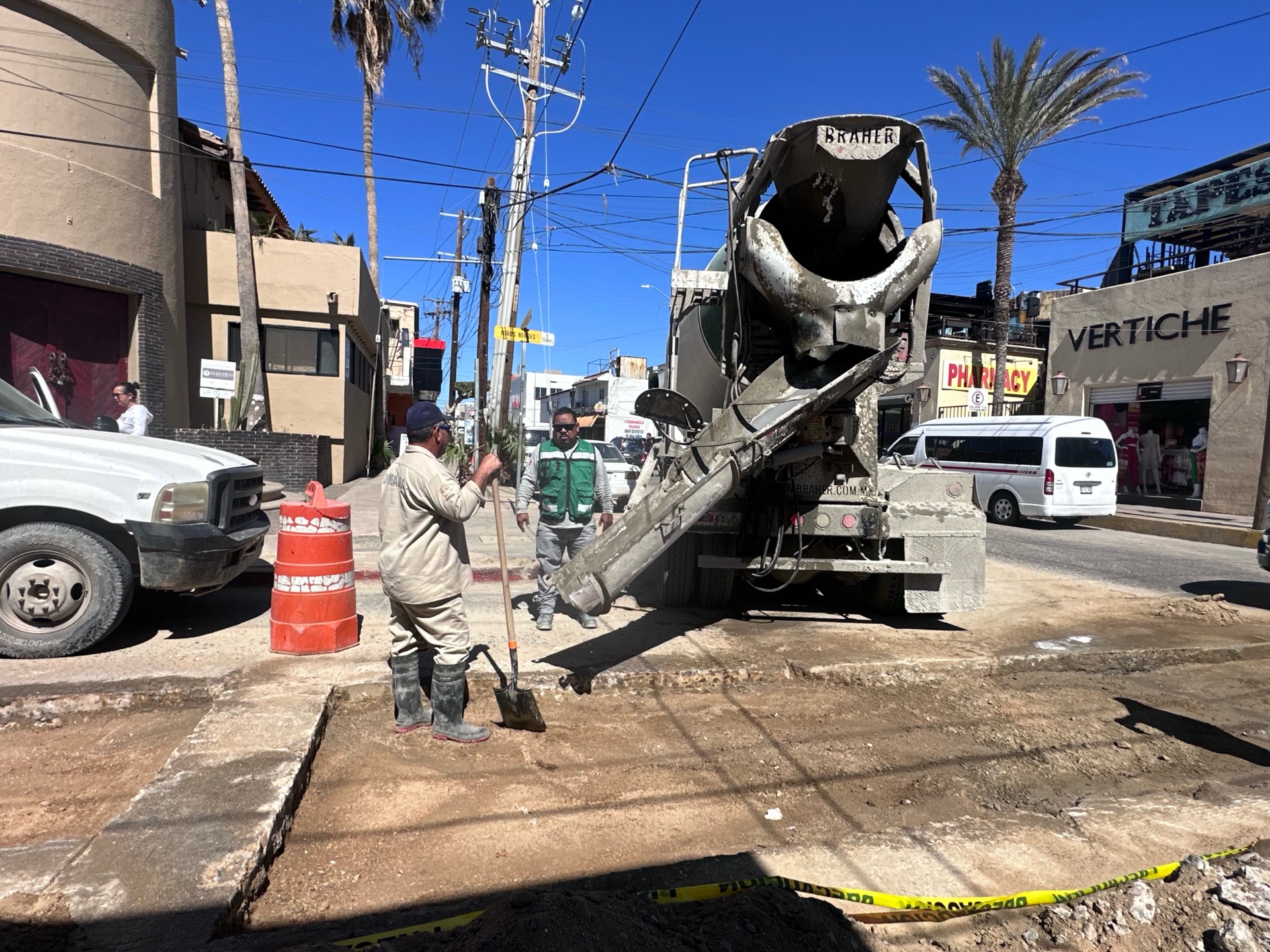 Rehabilita Oomsapas Los Cabos 1 mil 331 baches a través del programa “Bacheo tras Fuga”