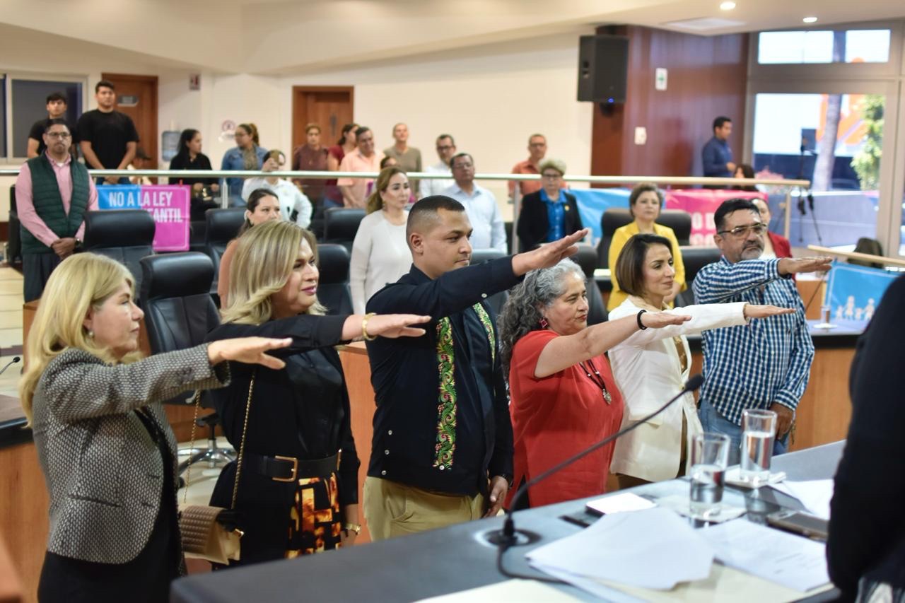 Toman protesta los integrantes del Consejo Estatal para Prevenir y Eliminar la Discriminación