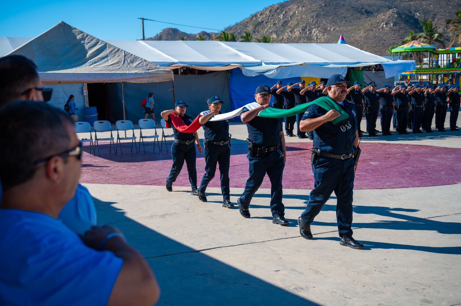 Servidores Públicos de CSL rinden honores a la bandera, a cargo del área de Preparatoria Abierta; dan a conocer que en la actual administración se han entregado 180 certificados de nivel superior