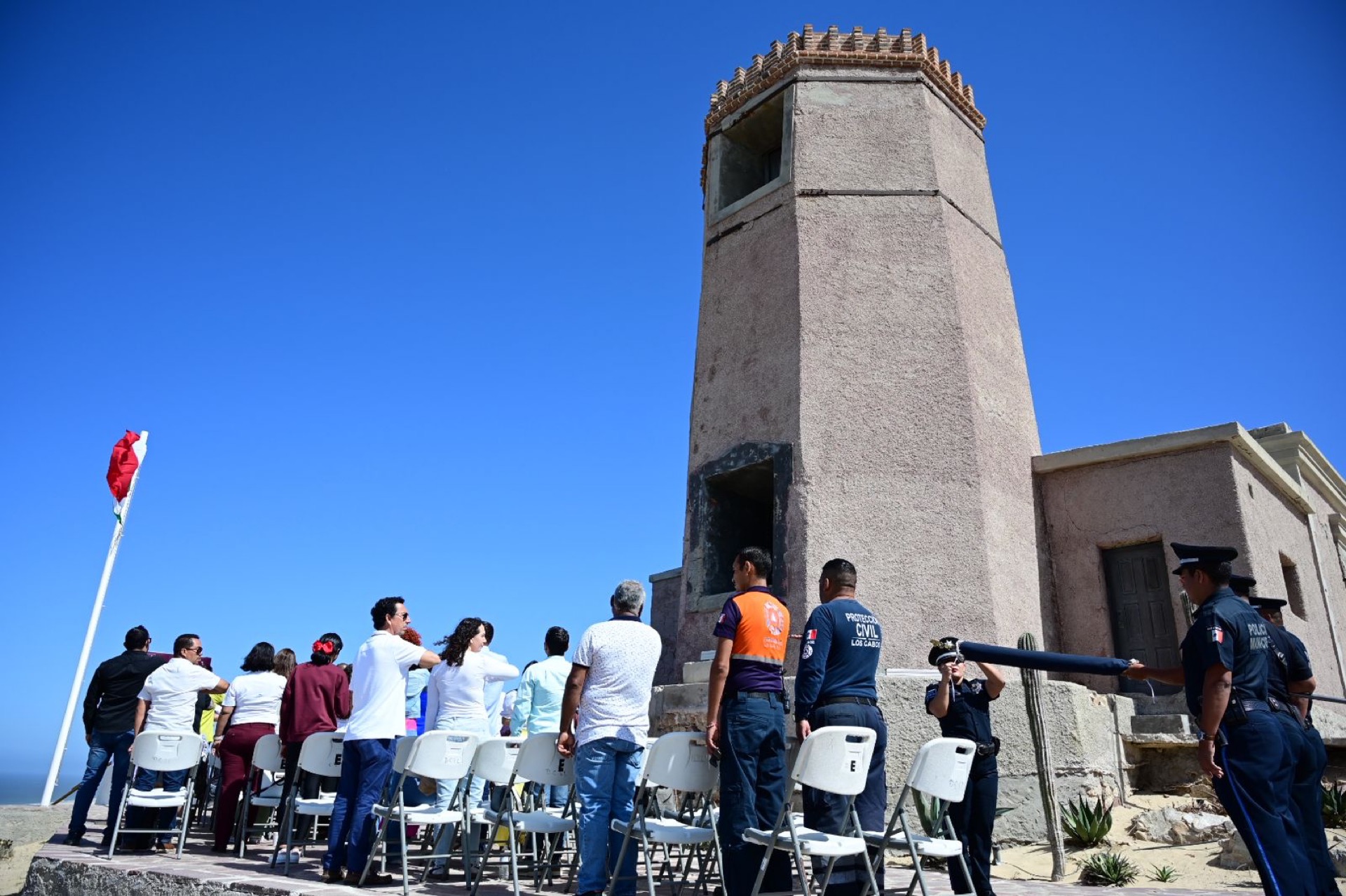 Mediante ceremonia cívica, conmemoran en Los Cabos el 162º Aniversario de la Batalla de Puebla y el 119º Aniversario del Faro Viejo de Cabo Falso en CSL