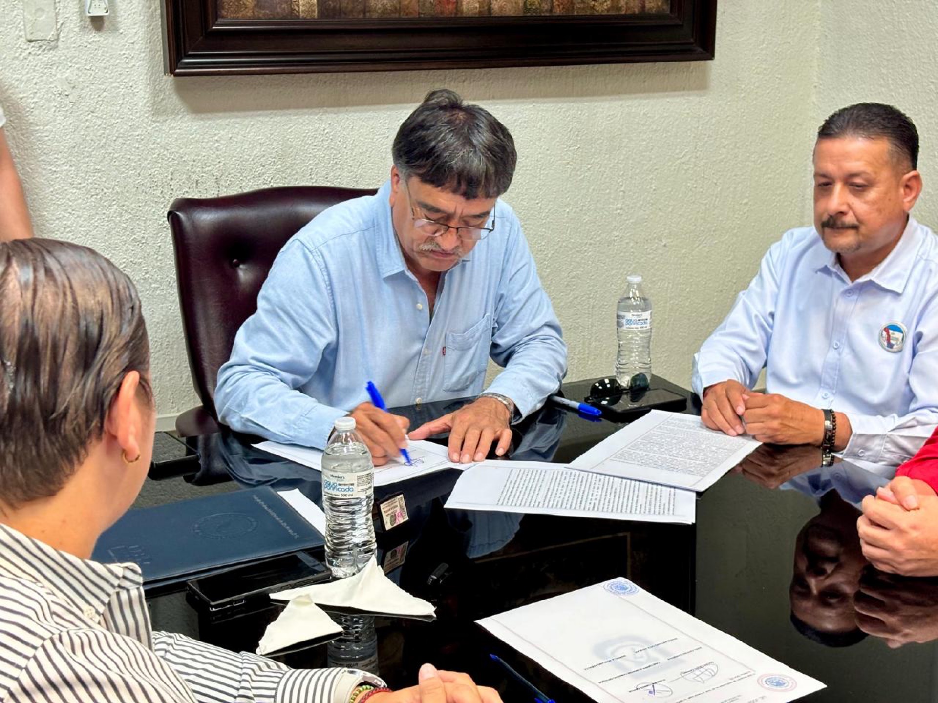 Formaliza Gobierno de Los Cabos donación de predio a favor del Sindicato de Burócratas, donde será edificado Salón Sindical