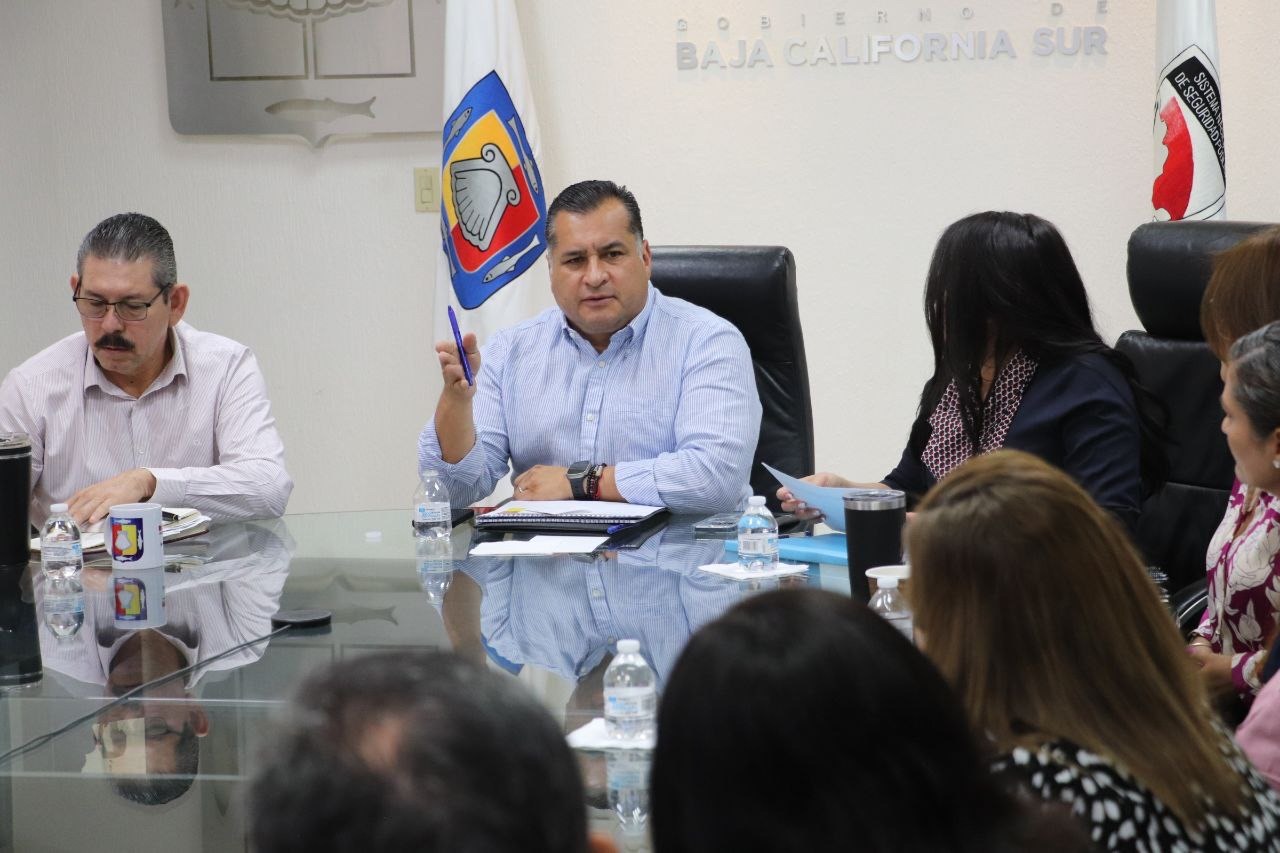 ENCABEZA SECRETARIO GENERAL DE GOBIERNO REUNIÓN CON TITULARES DE ÁREA