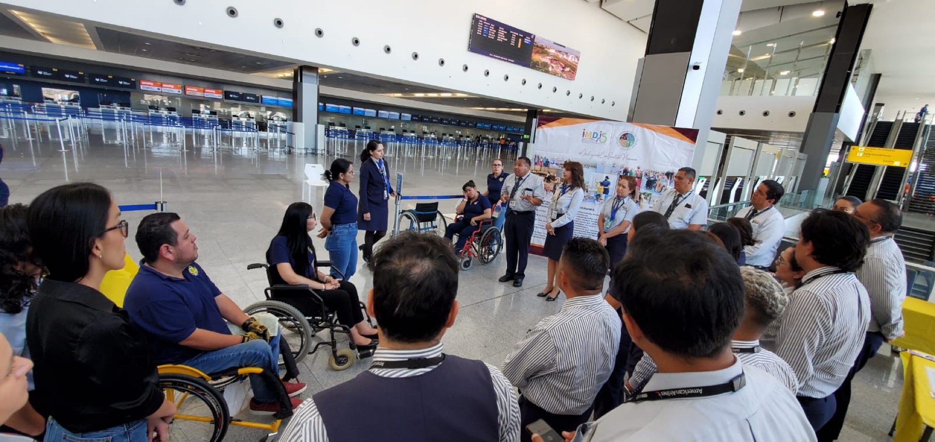 Impulsa IMDIS Los Cabos programa “Empresa Inclusiva y Vinculación Empresarial”; American Airlines ubicará espacio para discapacitados en el área de documentación en Terminal 2 Internacional de Los Cabos