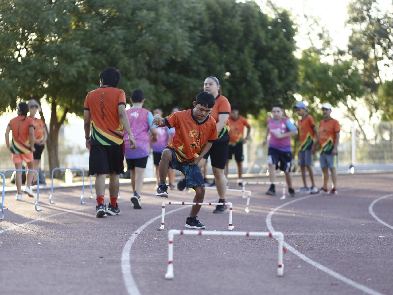 Invita Ayuntamiento de La Paz a personas con discapacidad a prácticas de paraatletismo