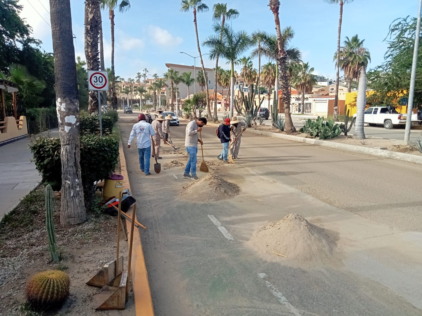 Continúan trabajos de limpieza y desazolve en Los Cabos, luego de las afectaciones causadas por la tormenta Ileana