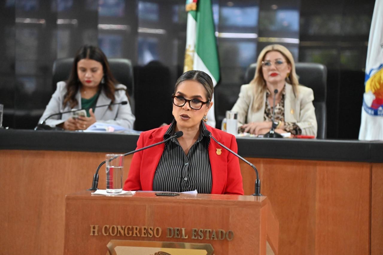 “La fracción parlamentaria del PT, tendrá el compromiso de luchar por una transformación integral de la sociedad”: diputada Gabriela Montoya Terrazas