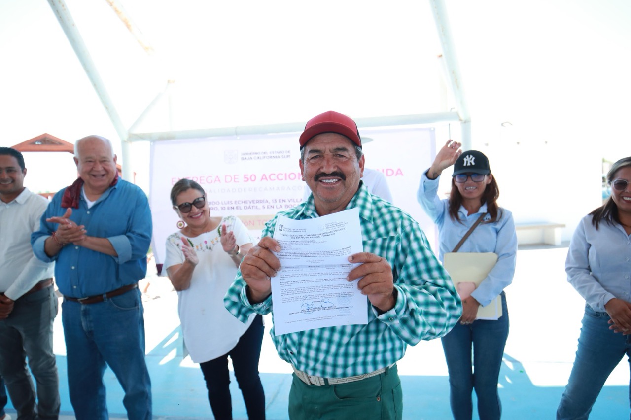 ENTREGA VMCC 30 ACCIONES DE VIVIENDA Y APOYOS AL SECTOR PESQUERO EN MULEGÉ