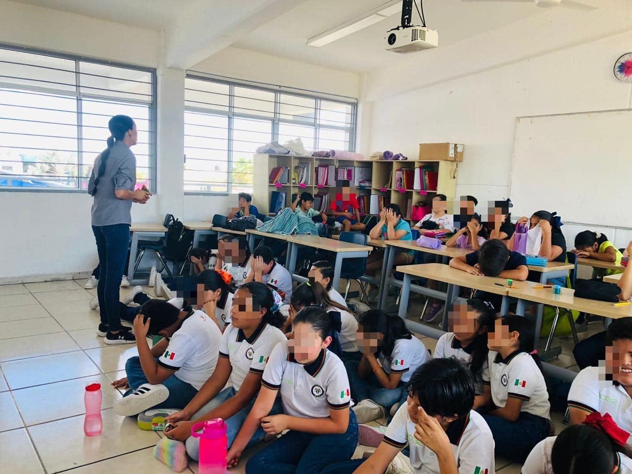 Taller para promover “El Derecho a la Educación” beneficia a 340 estudiantes y docentes en Los Cabos