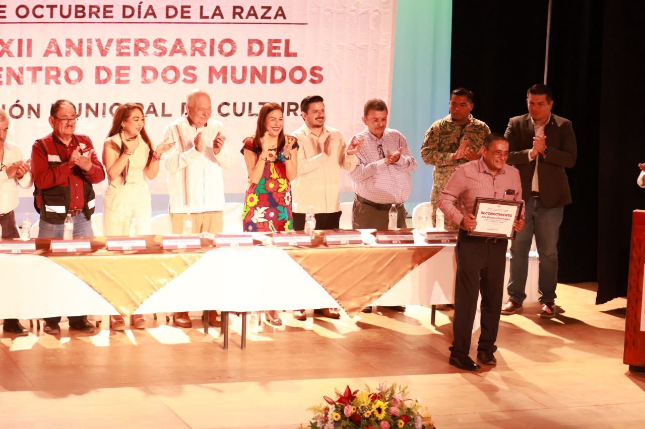 ENCABEZA GOBERNADOR DE BCS CONMEMORACIÓN DEL DÍA DE LA NACIÓN PLURICULTURAL