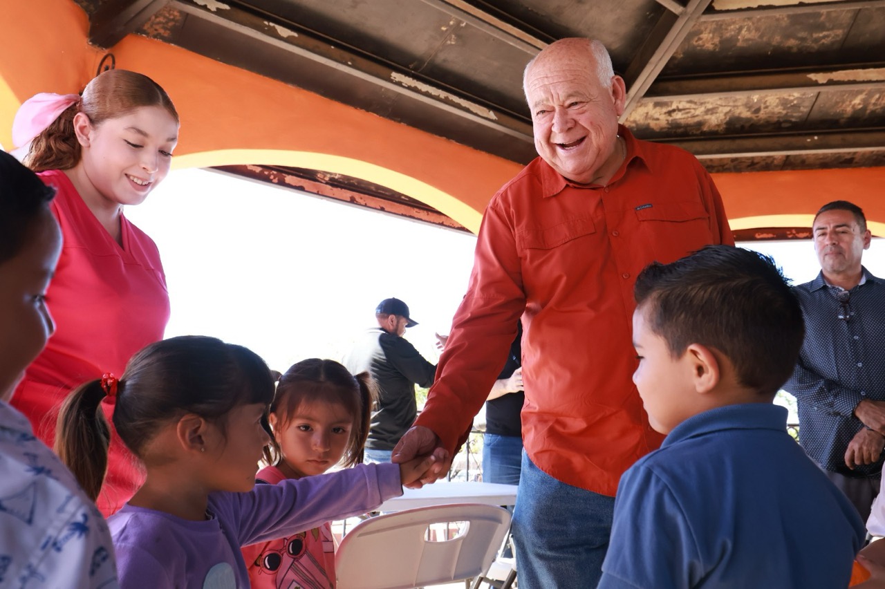 ENTREGA CASTRO COSÍO UNIDAD ESCOLAR EN LA COMUNIDAD DE EL ROSARIO, EN LA PAZ