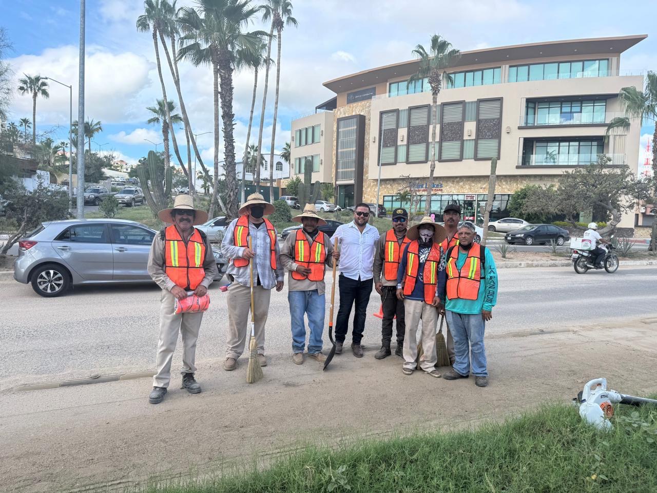 Refuerza Servicios Públicos el barrido manual y mecánico en el Centro de SJC