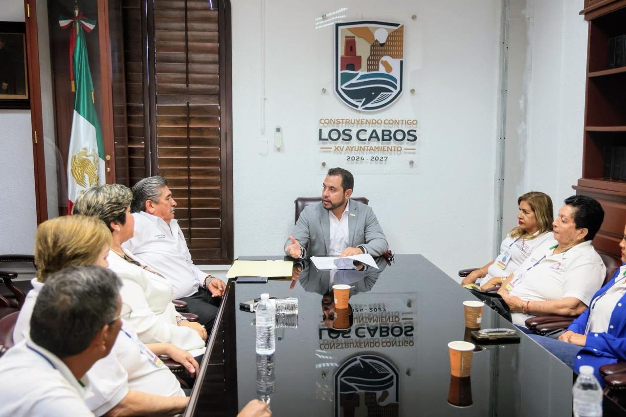 Se reúne alcalde Christian Agúndez con pensionados y jubilados; apoyará sus solicitudes