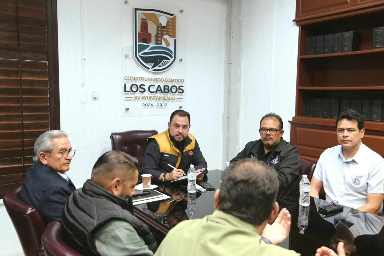 Se reúne alcalde de Los Cabos con miembros del Sindicato de Burócratas; se respetarán derechos sindicales