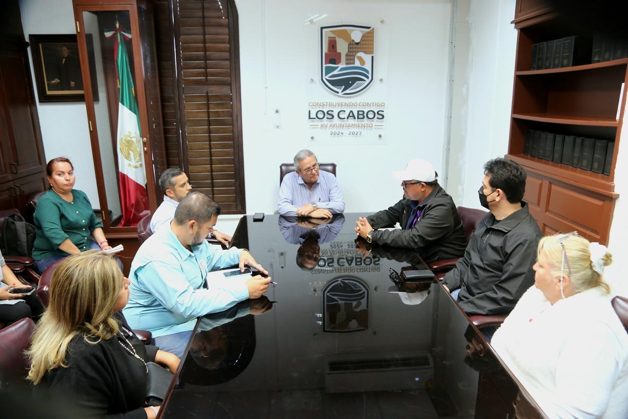 Atiende tesorero de Los Cabos a base sindicalizada; hay voluntad para establecer acuerdos, afirma