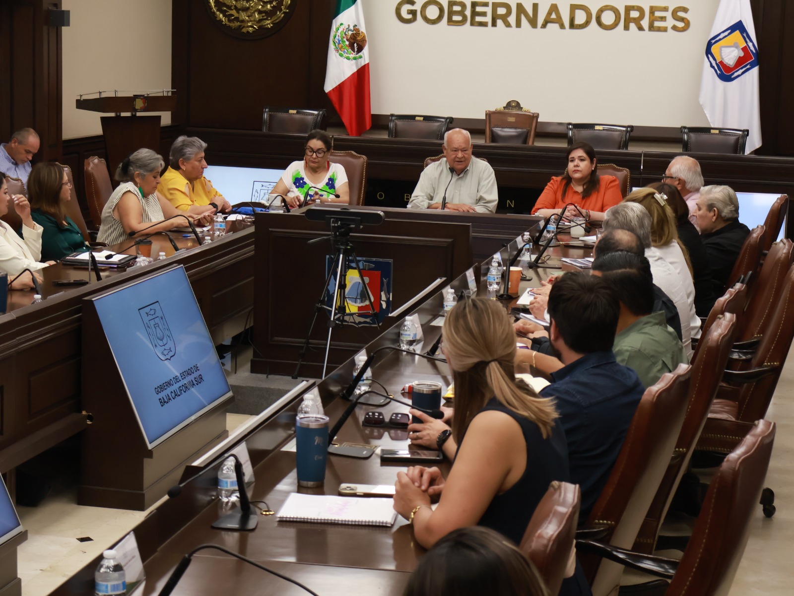 Gobernador VCC encabeza reunión de evaluación tras el paso del huracán “Lorena”