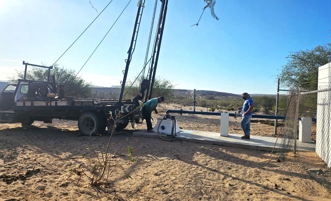 Beneficia Gobierno del Estado con sistema de extracción de agua a la comunidad de San Juanico