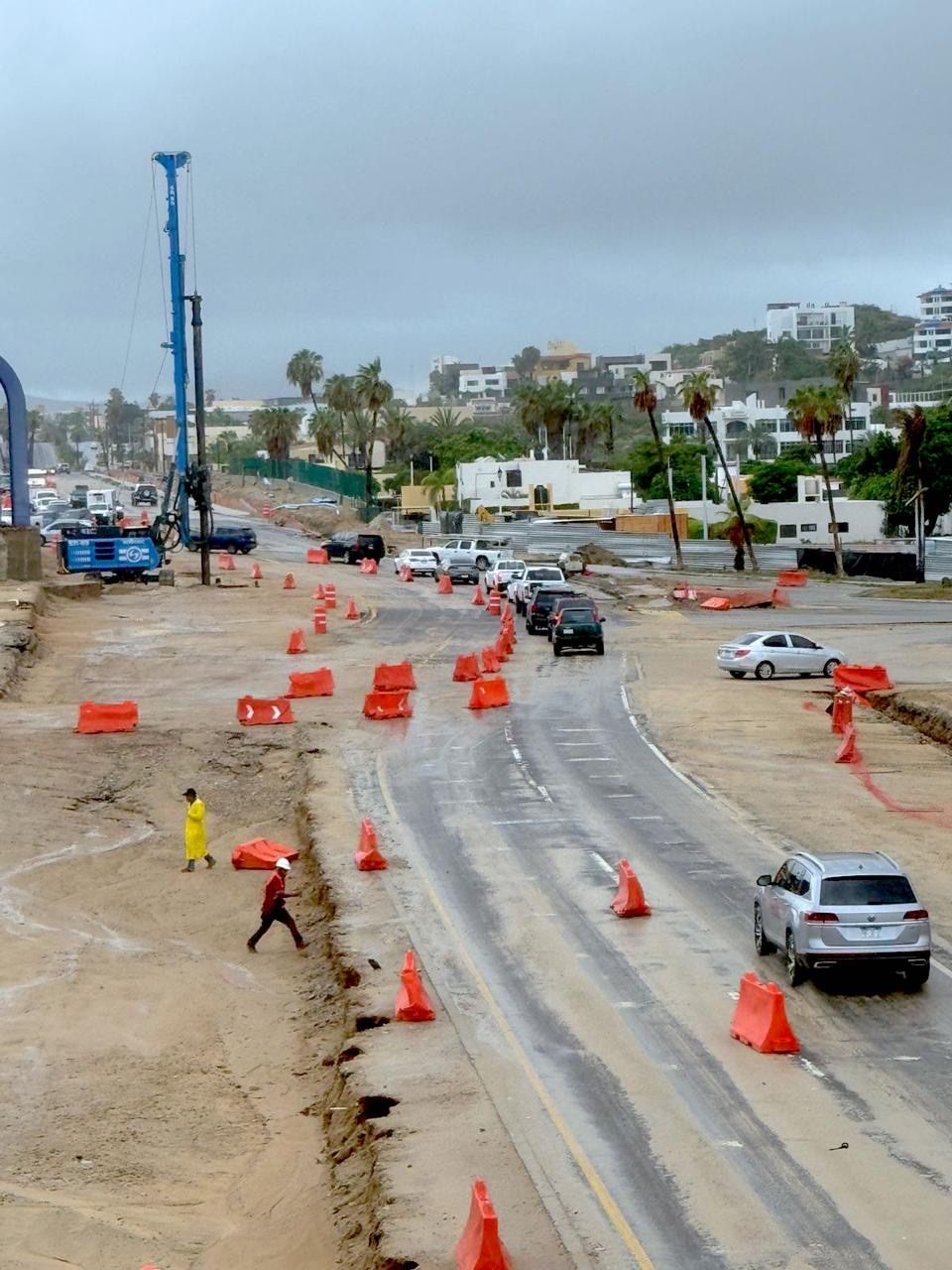Queda restablecido el paso por zona de construcción de paso a desnivel en Glorieta de Fonatur