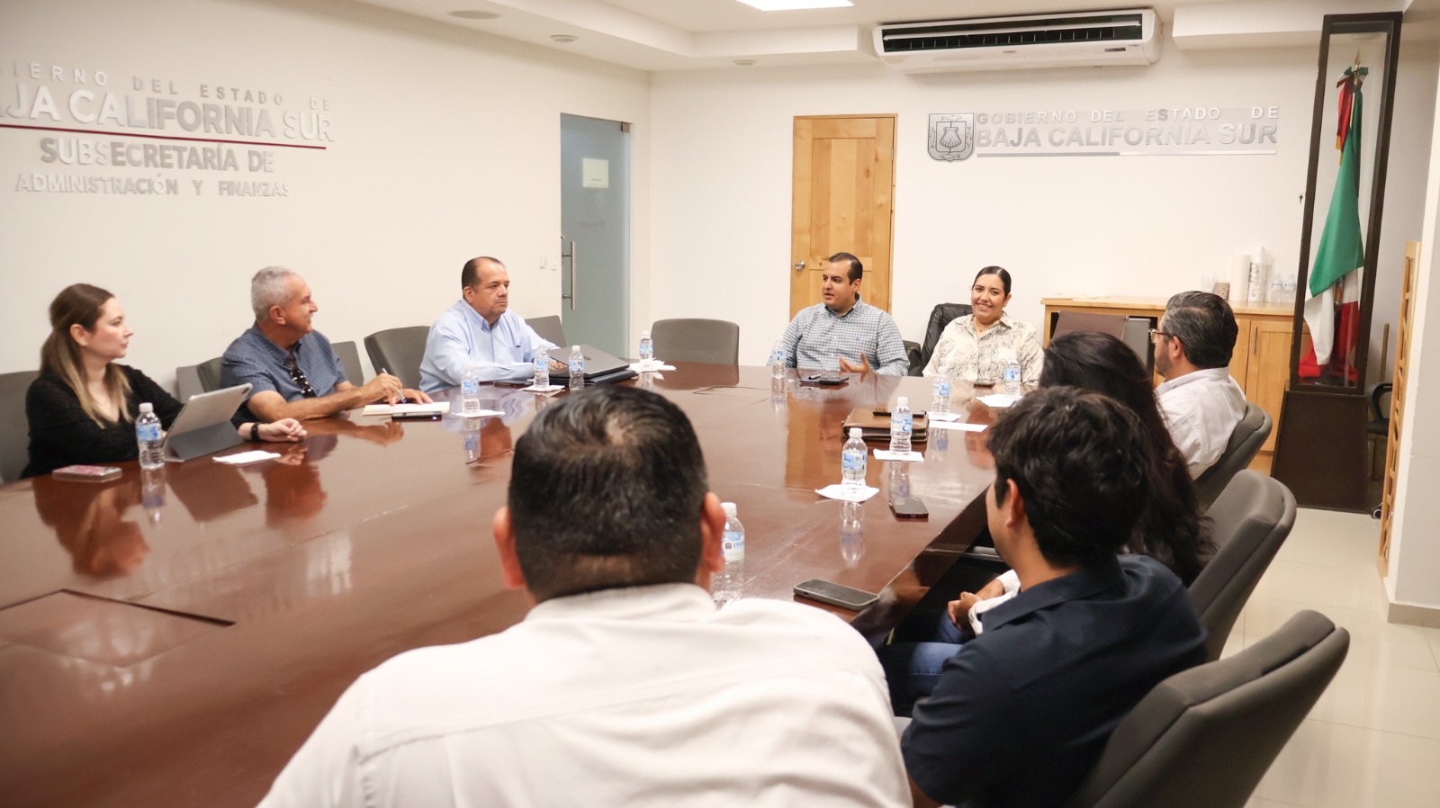 Diálogo y acuerdos en beneficio de la base trabajadora del Sindicato de Burócratas Sección La Paz