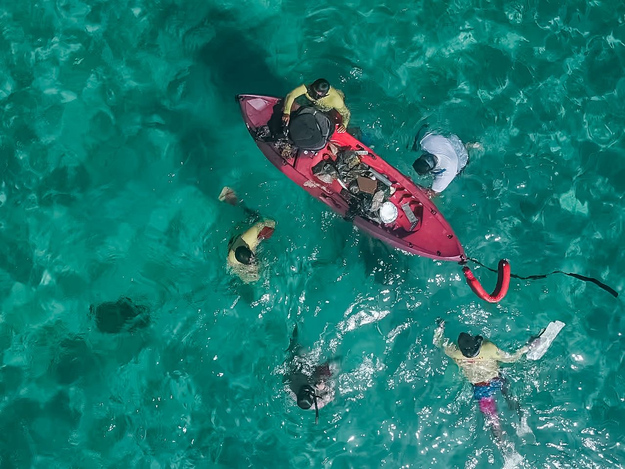 Realiza ZOFEMAT jornada de limpieza subacuática en la bahía El Médano