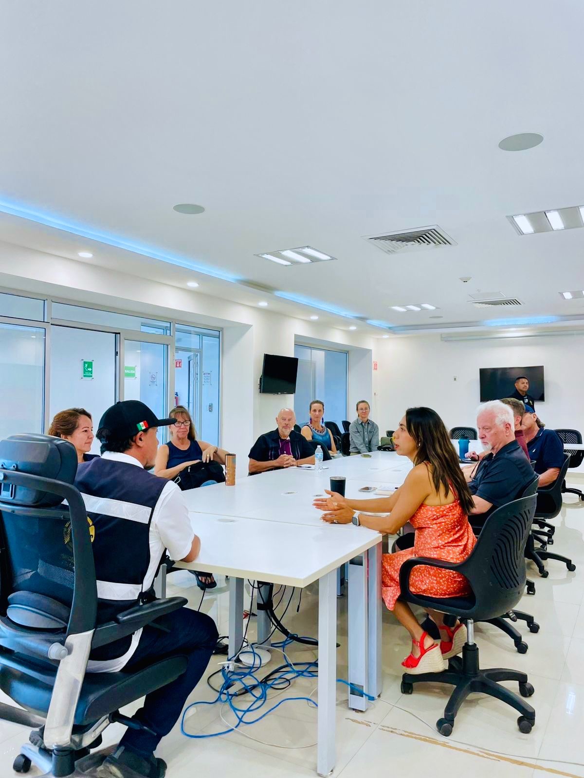 Presentan Plan de Contingencia para Residentes Extranjeros en Los Cabos