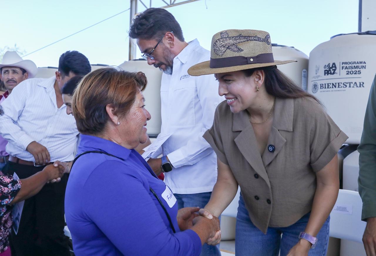 Anuncia Milena Quiroga acciones de agua potable y alumbrado para Los Dolores