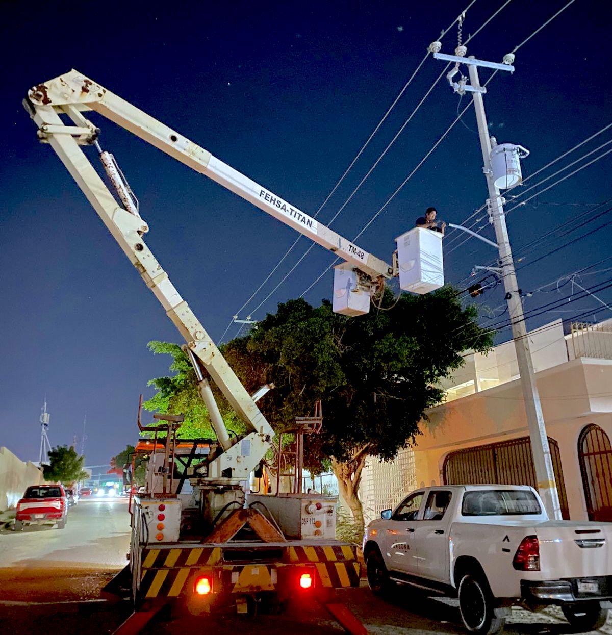 Mejoran alumbrado público con la renovación de luminarias en CSL