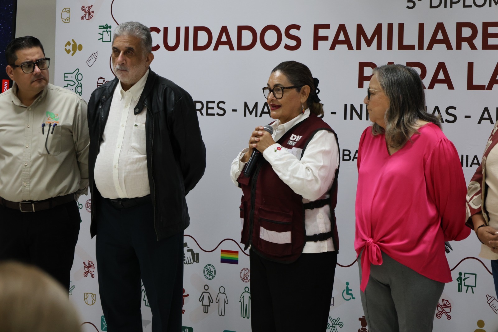 Realiza SEDIF 5° Diplomado sobre Democracia Familiar y Comunitaria