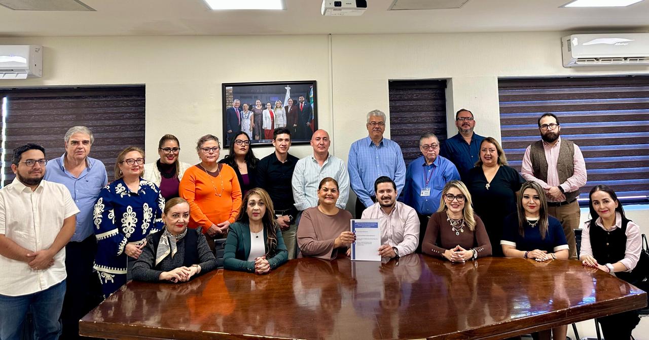 PARTICIPA REBECA BARRERA AMADOR EN MESA DE TRABAJO DE LA COMISIÓN DE PUNTOS CONSTITUCIONALES Y DE JUSTICIA DEL CONGRESO DEL ESTADO DE BCS.