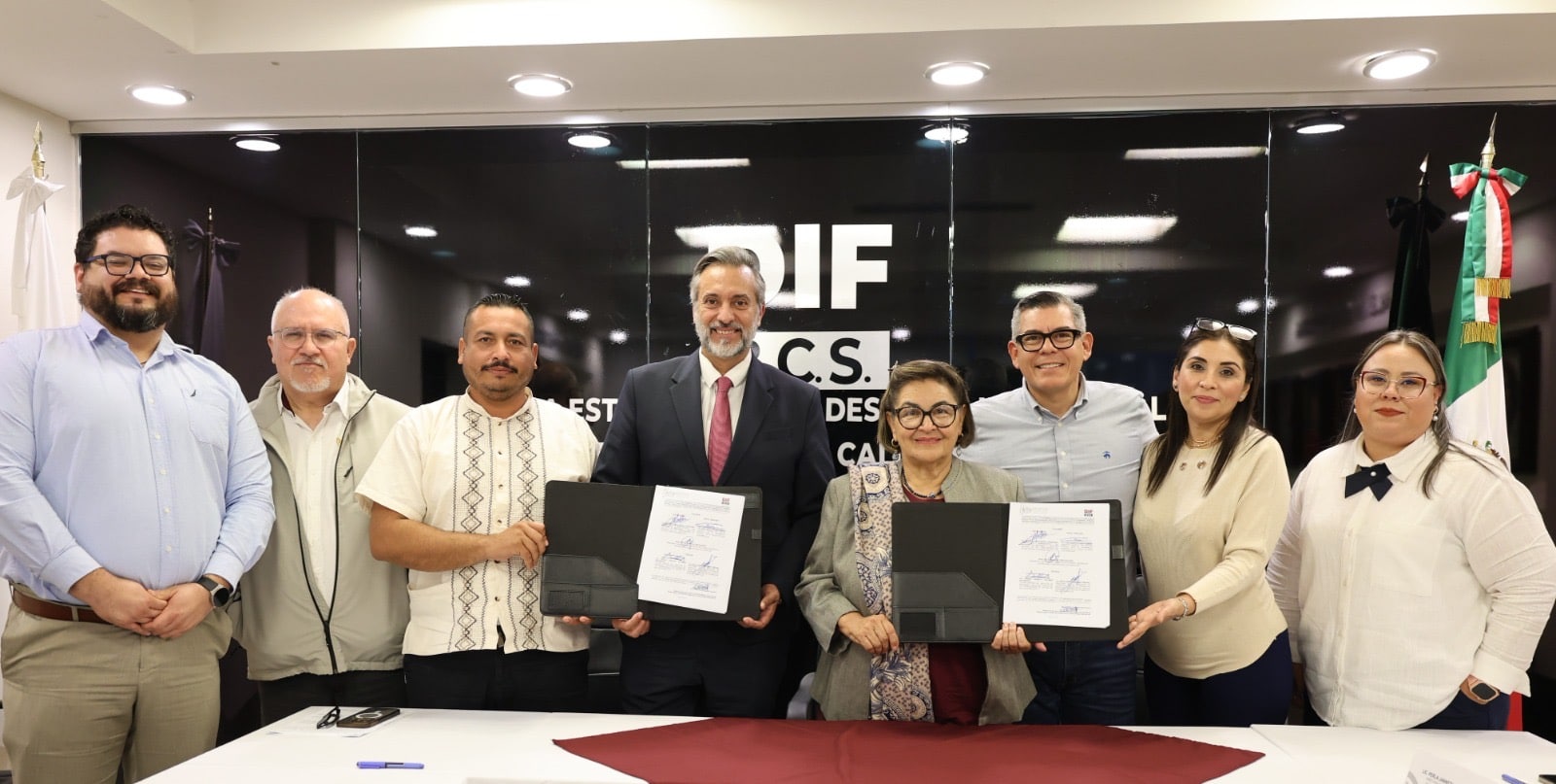 Firma SEDIF convenio con ISSSTE para impulsar el bienestar de infancias y adolescencias