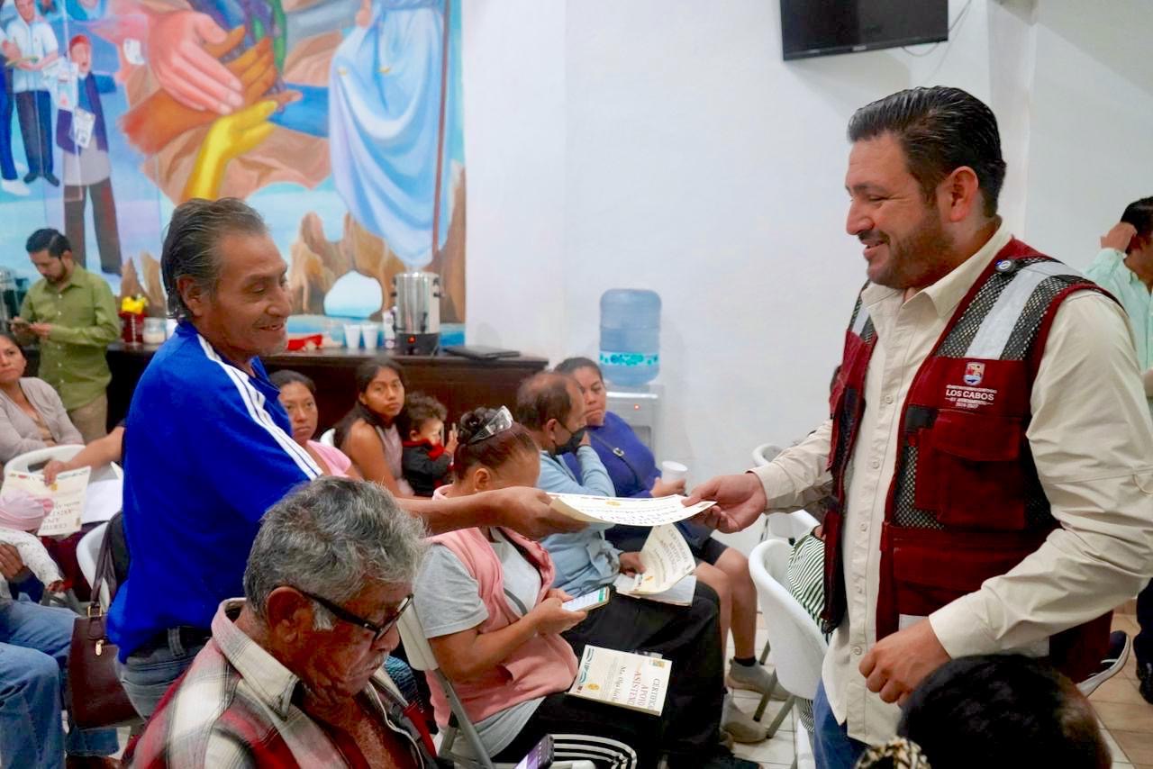 Entrega Dirección Municipal de Atención Ciudadana 47 apoyos asistenciales en Cabo San Lucas