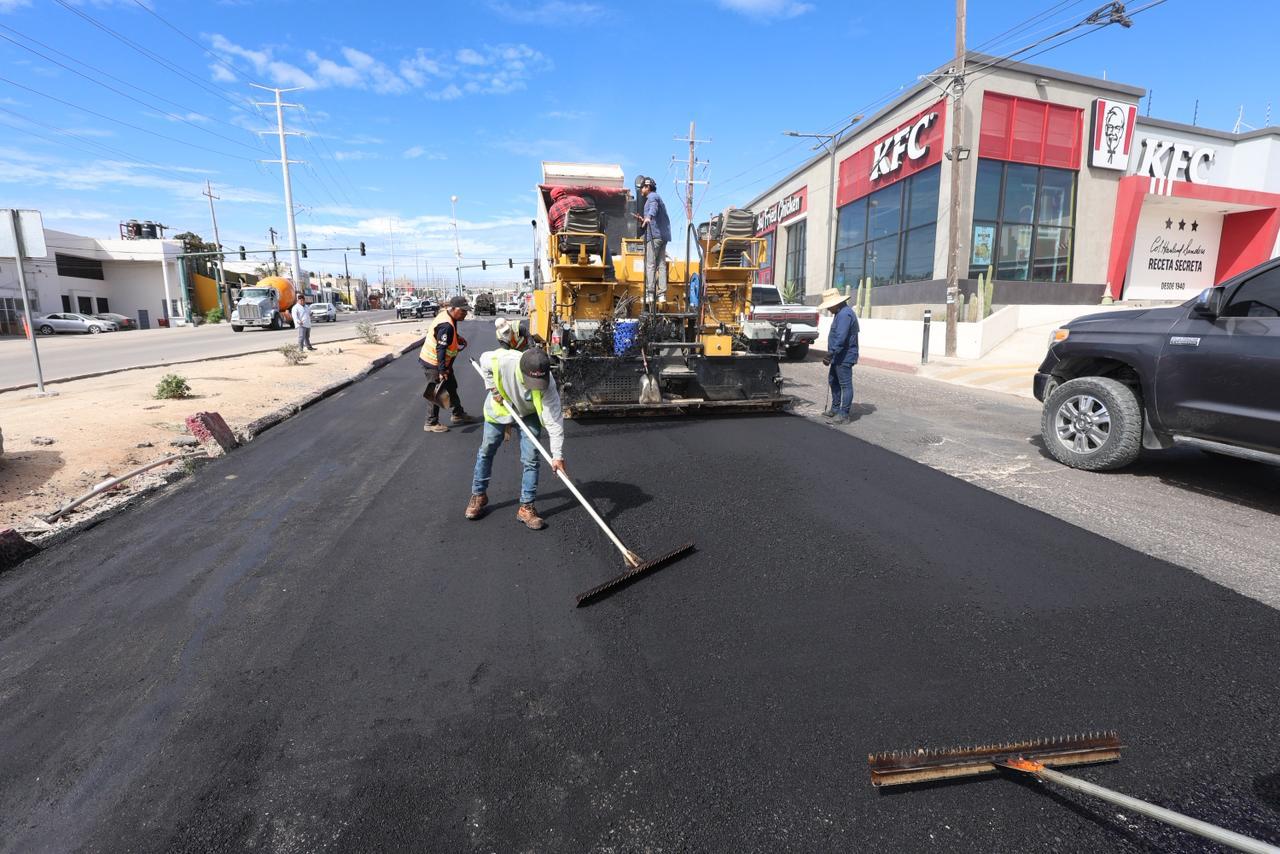 Inicia rehabilitación integral de la calle Aguajitos en Cabo San Lucas