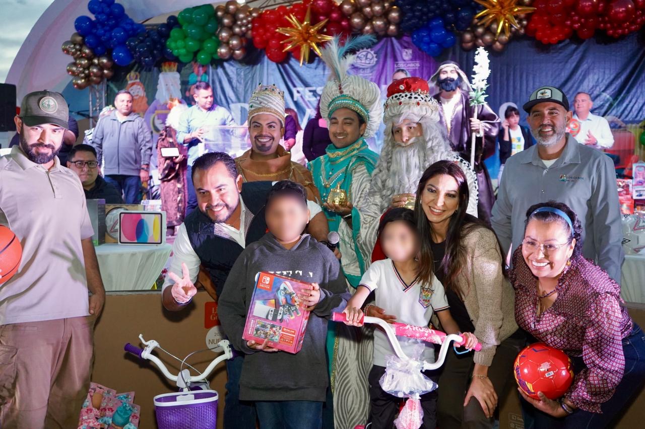 Emotiva celebración de Día de Reyes en Cabo San Lucas
