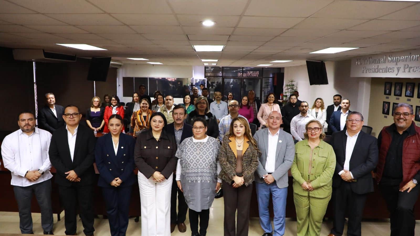 PODER JUDICIAL SOSTIENE CONVERSATORIO INSTITUCIONAL CON MINISTRA LENIA BATRES