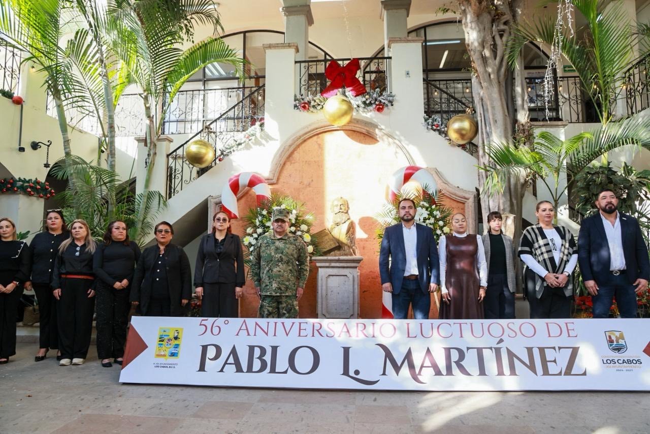 XV Ayuntamiento rinde homenaje al historiador Pablo L. Martínez