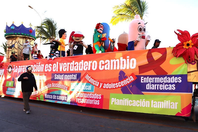 Salud Estatal distribuye 95 mil preservativos durante el Carnaval La Paz 2026