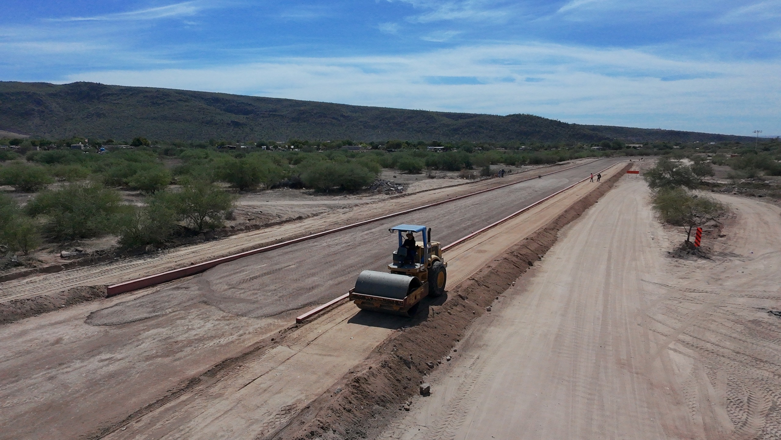 Avanza pavimentación de acceso al CDM “El Piojillo”