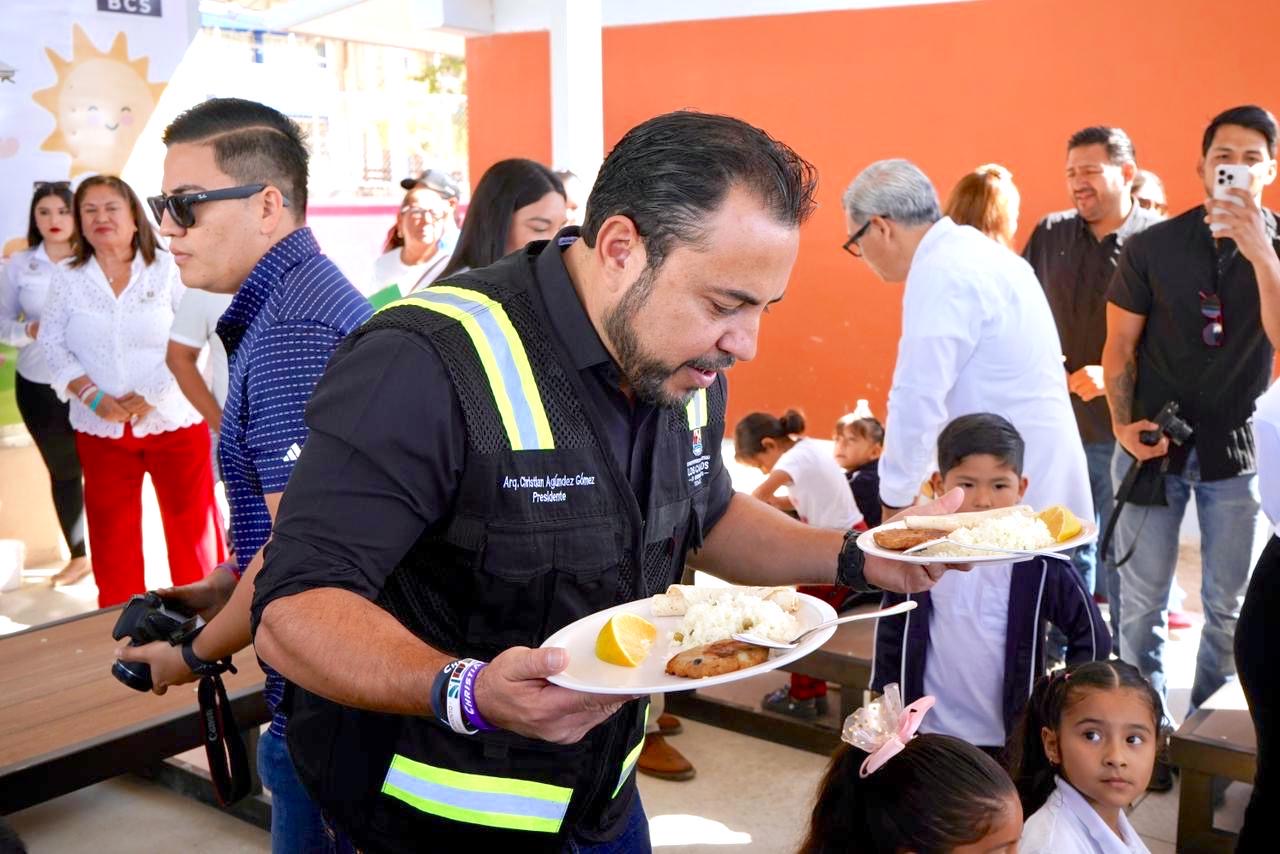 Inicia programa “Desayunos Calientes” en 3 preescolares de Cabo San Lucas