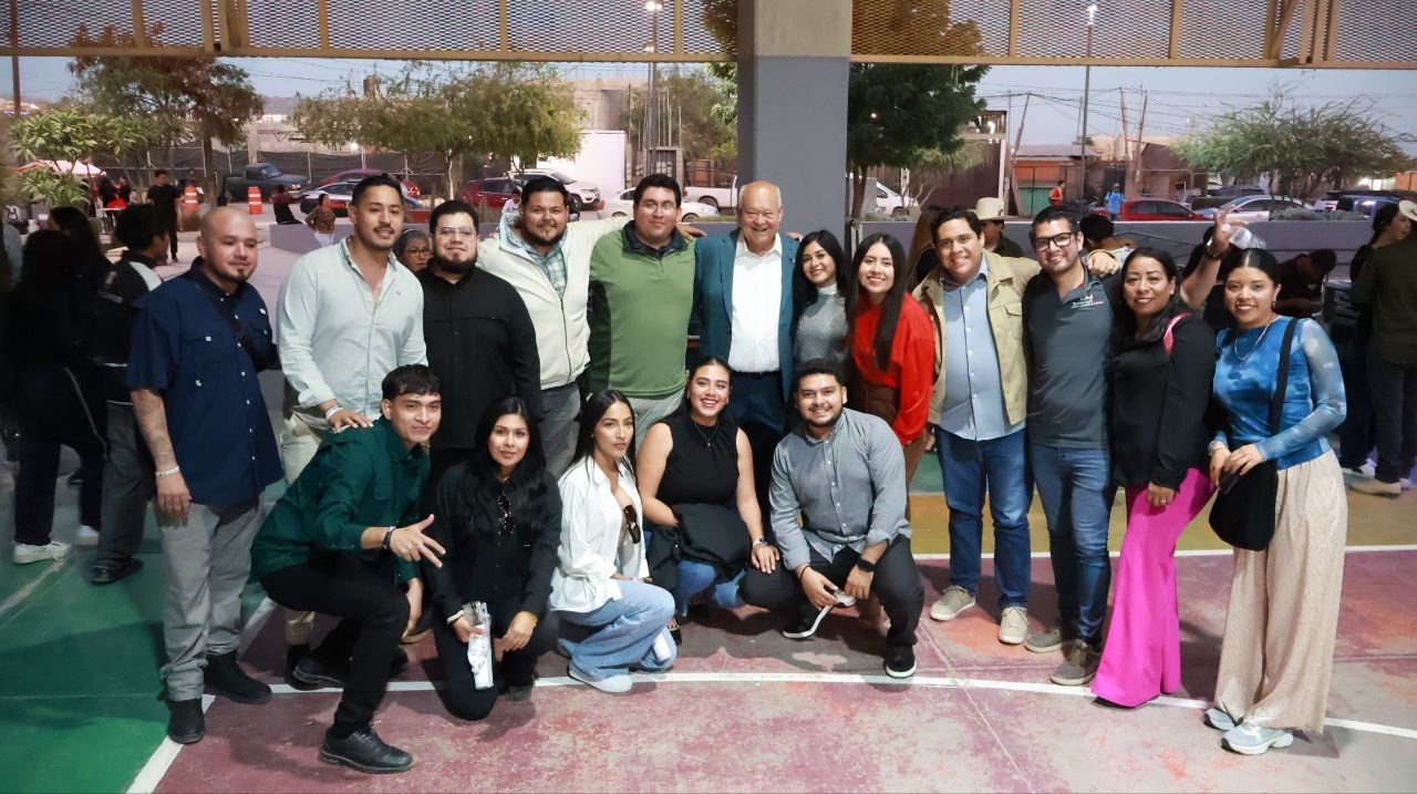 Reafirma Víctor Castro compromiso social con juventudes de Los Cabos en el festival cultural “Vibra Joven”