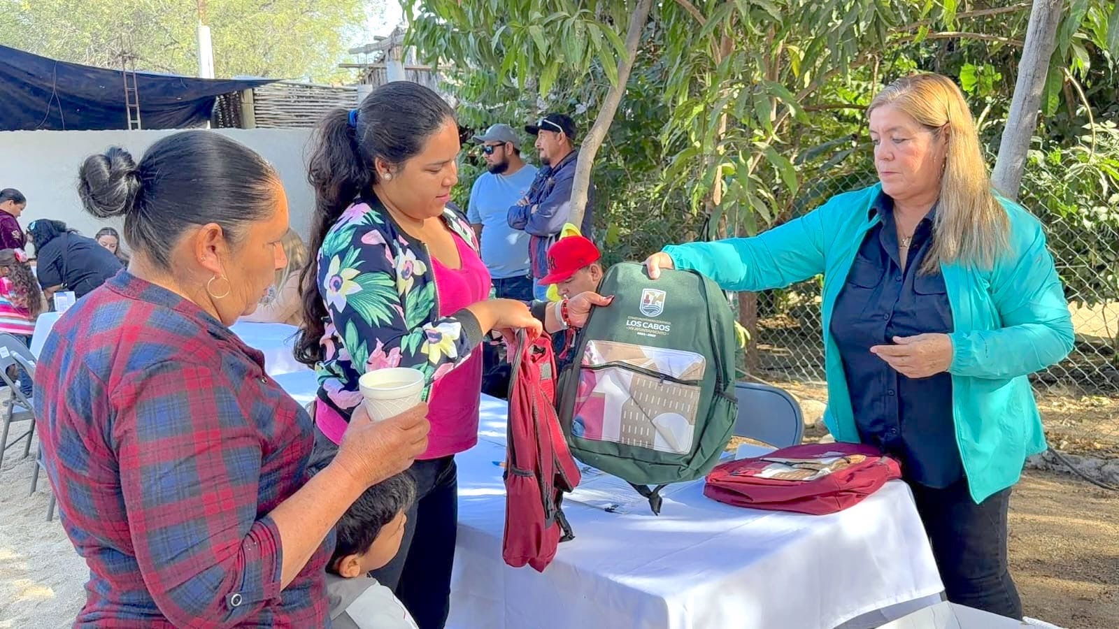 Programa “Del Escritorio a tu Colonia” beneficia a habitantes de Miraflores