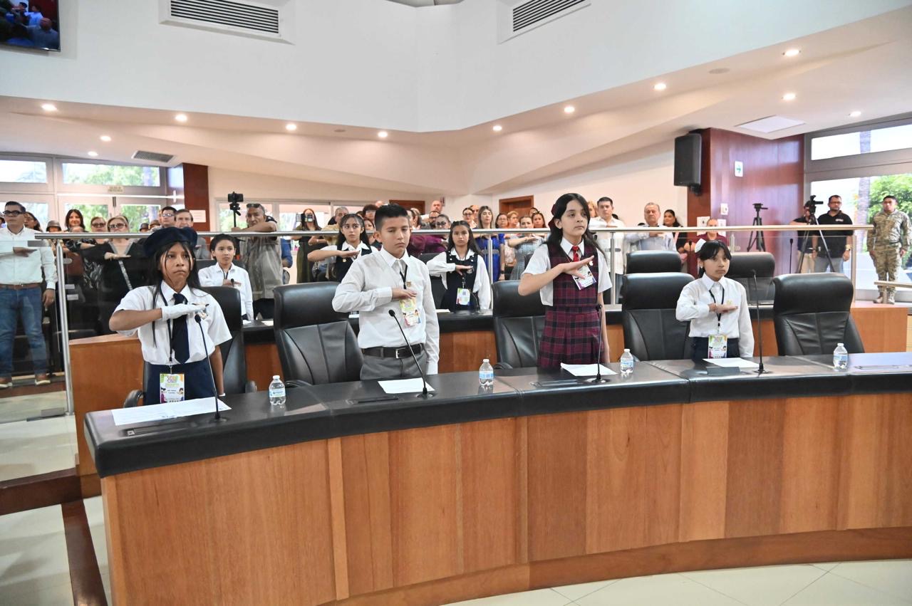 Niñez demanda mejoras a educación, salud y agua en el Parlamento Infantil Sudcaliforniano 2026 “Formando la Nueva Democracia Sudcaliforniana”