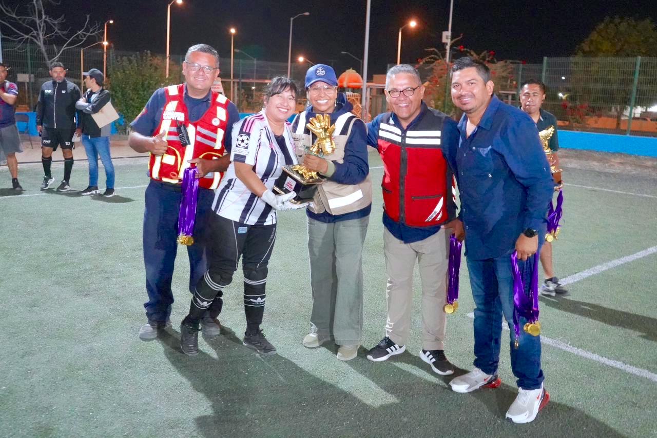Gobierno Municipal respalda crecimiento del deporte femenil en Los Cabos durante la clausura de la Liga Lomas del Sol I 2026