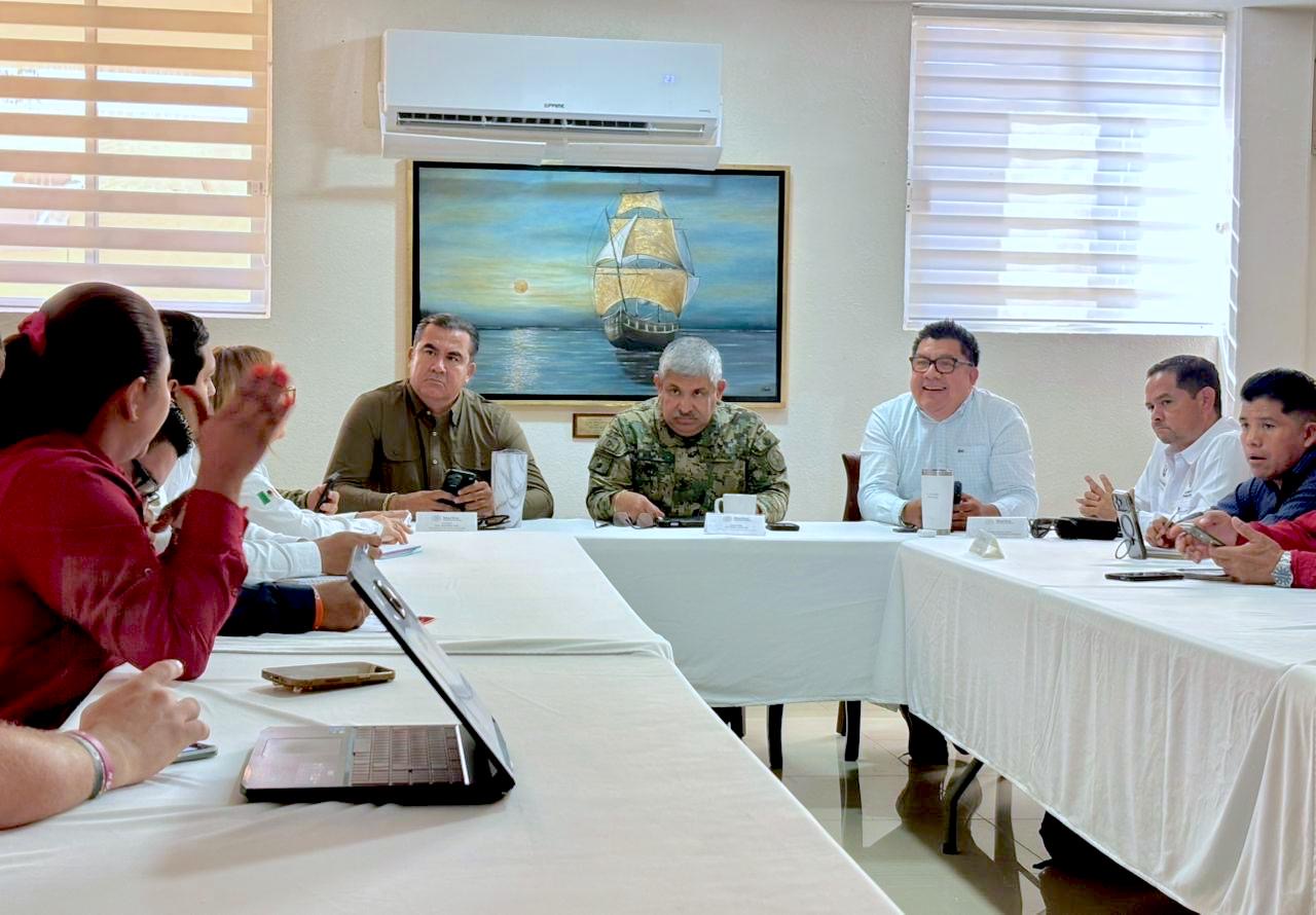 Coordinan acciones para garantizar orden y seguridad en la Marina de Cabo San Lucas