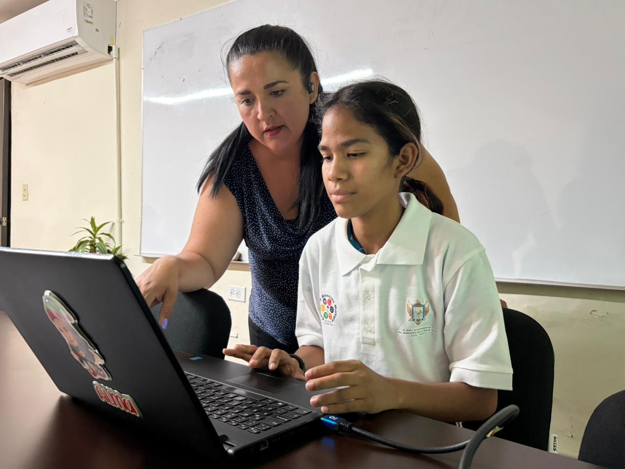 Promueve Ayuntamiento de La Paz inclusión laboral con prácticas para jóvenes con discapacidad