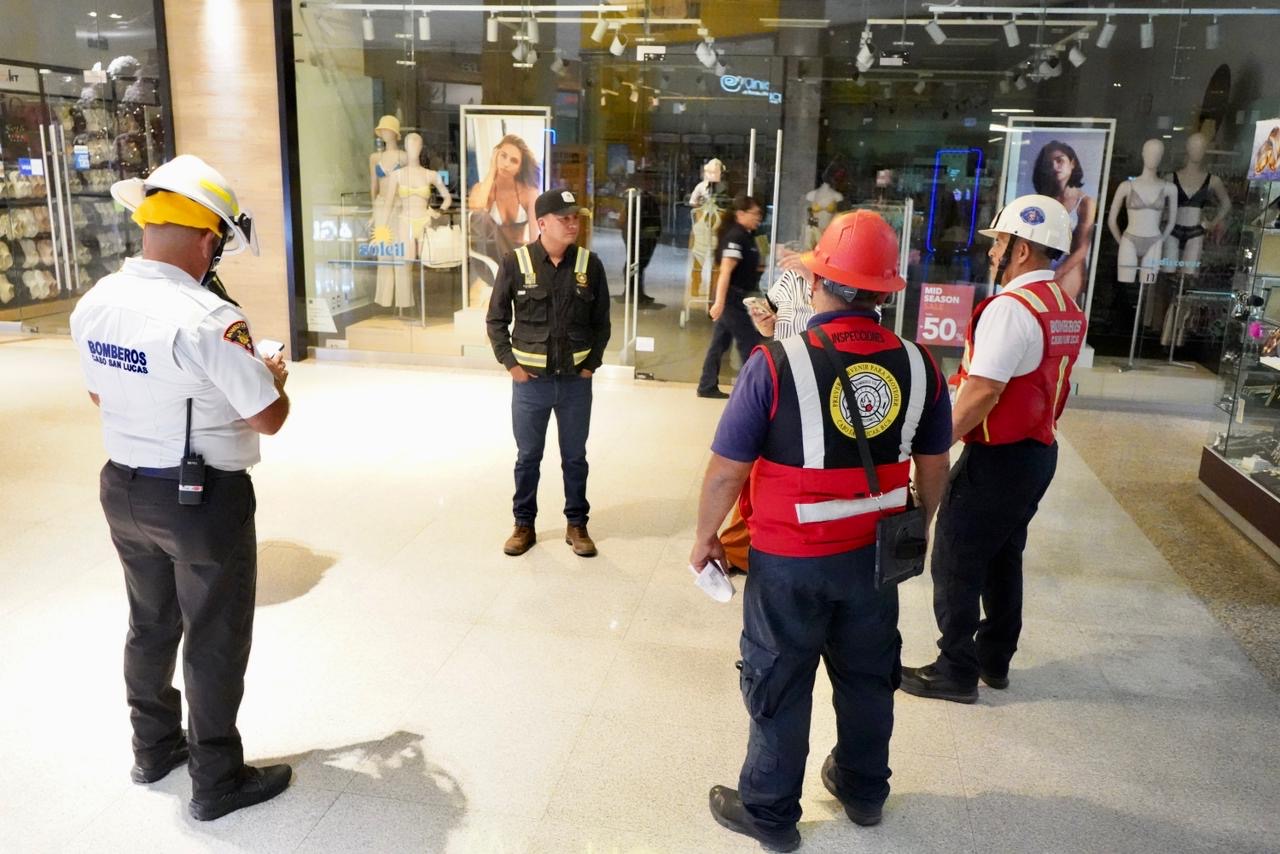 Prioriza Ayuntamiento de Los Cabos la prevención; suspenden actividades en plaza Puerto Paraíso por riesgos a la seguridad en Cabo San Lucas