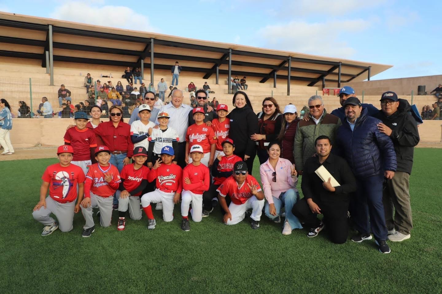El deporte y la convivencia comunitaria se fortalecen en Guerrero Negro con un nuevo estadio de béisbol