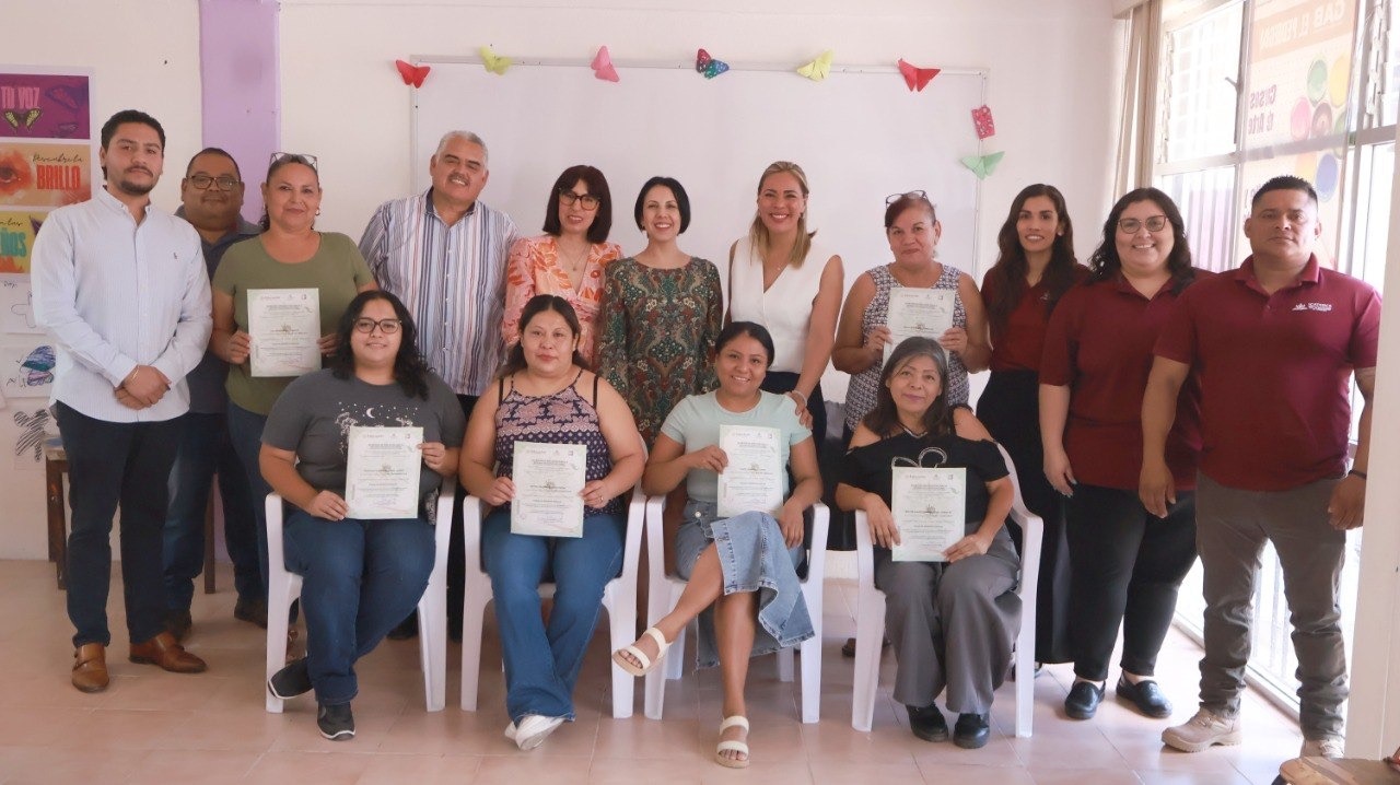 ICATEBCS y GAB capacitan a mujeres de El Pedregal del Cortés para impulsar su autoempleo y economía familiar