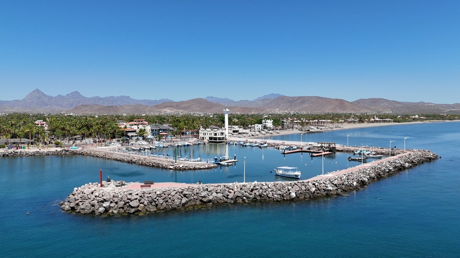 Consolida API- BCS a Loreto como puerto de altura y cabotaje mediante decreto federal