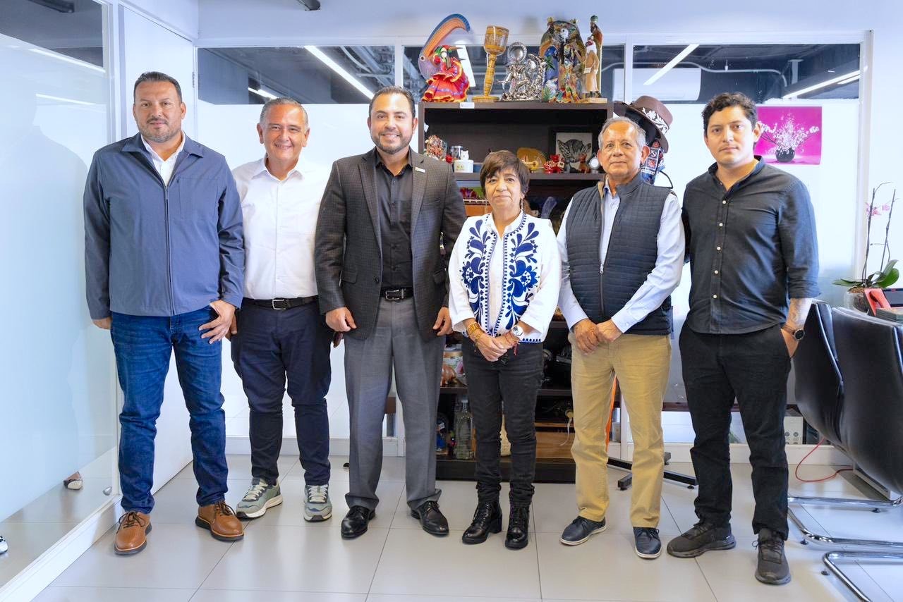 Productiva jornada de trabajo del alcaldeChristian Agúndez con autoridades federales en beneficio de las familias cabeñas