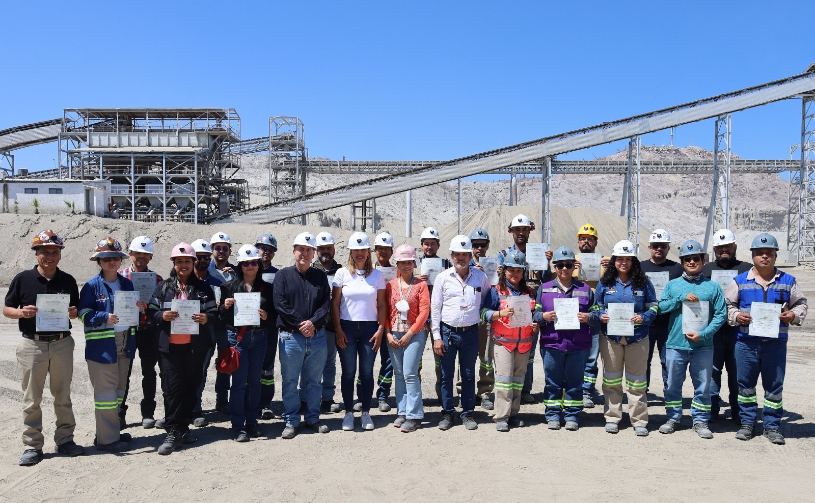 ICATEBCS capacita a personal de ROFOMEX en liderazgo y gestión emocional