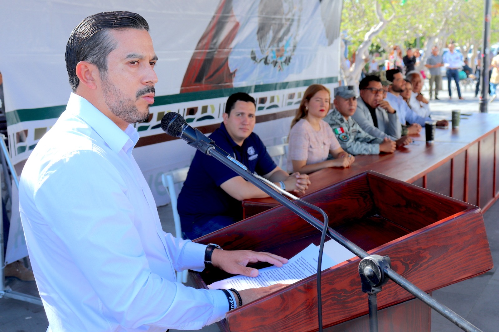 Fortalece Ayuntamiento de Los Cabos valores cívicos y reconoce talento juvenil